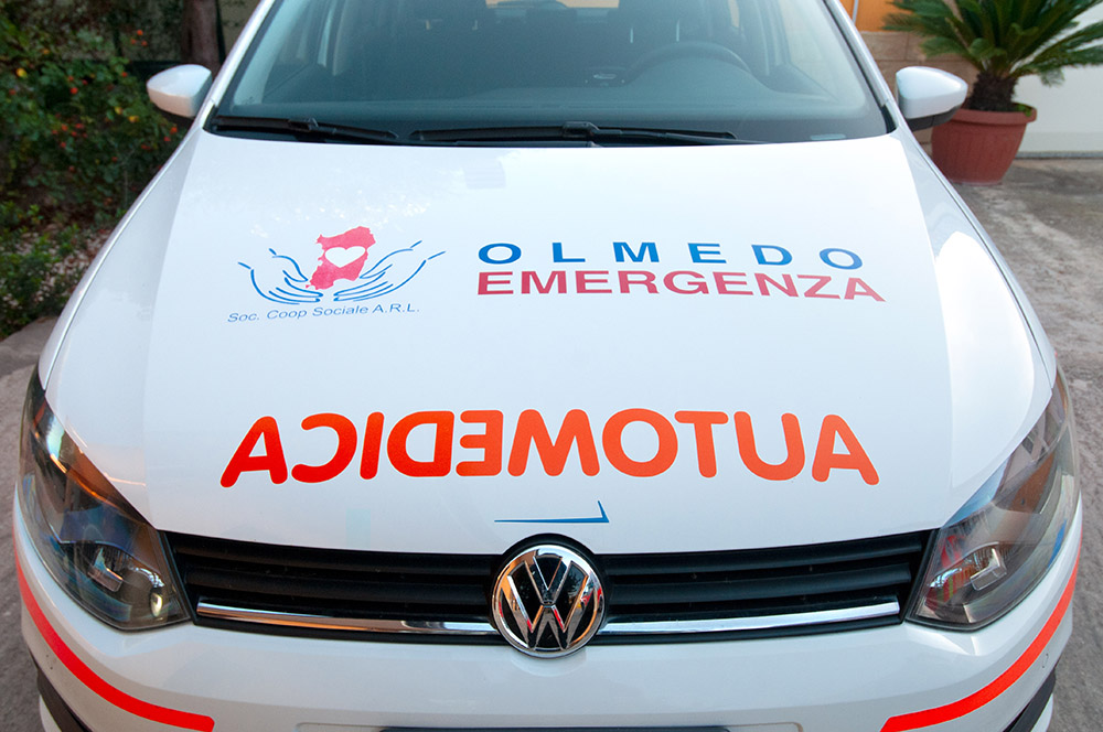 Automedica di Olmedo Emergenza adibita al trasporto di sangue, organi e materiale biologico.
